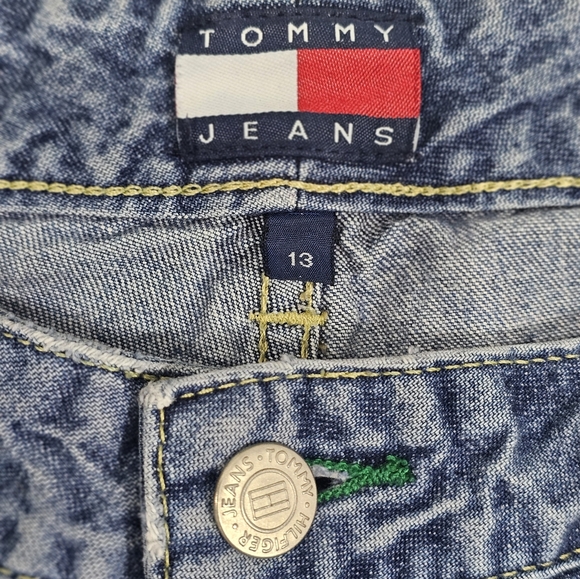 Women's size 13 Tommy Hilfiger blue jean denim shorts - Picture 4 of 4